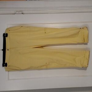Chico's size 2.5 white yellow Capri pants